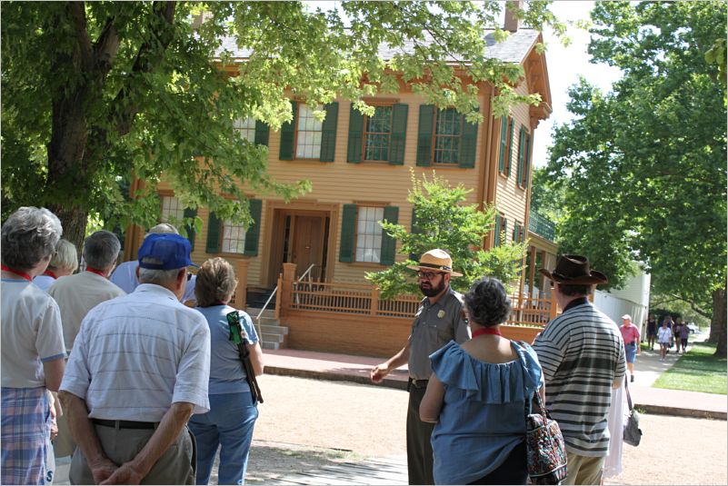 TOURING THE LINCOLN HOME IN SPRINGFIELD