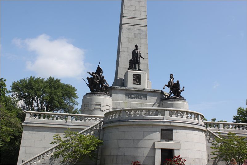 ABRAHAM LINCOLN TOMB